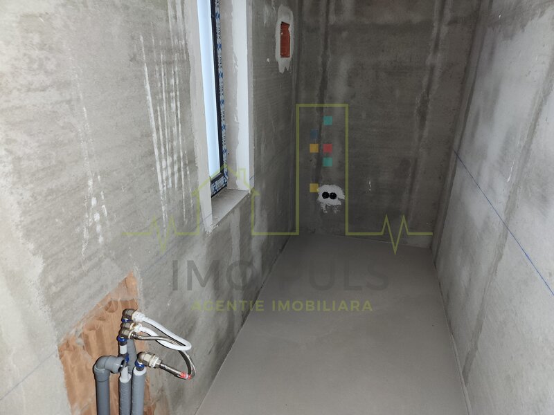 Sacalaz, casa individuala, 2 fronturi mari cu 2 porti de acces auto