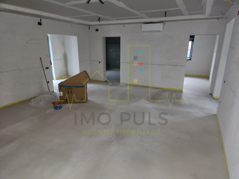 Sacalaz, casa individuala, 2 fronturi mari cu 2 porti de acces auto