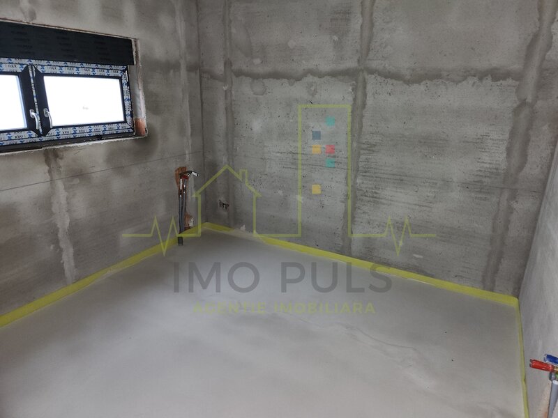 Sacalaz, casa individuala, 2 fronturi mari cu 2 porti de acces auto