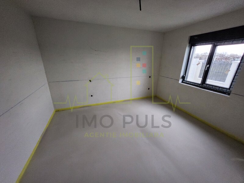 Sacalaz, casa individuala, 2 fronturi mari cu 2 porti de acces auto